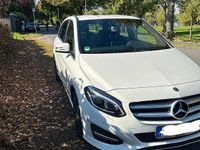 Gebraucht Mercedes B180 122 PS (89 kW) 2017 Weiß Van / Kleinbus