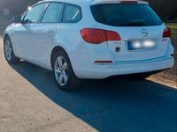 Gebraucht Opel Astra 110 PS (80 kW) 2014 Weiß Kombi
