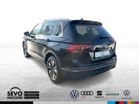 Gebraucht VW Tiguan Move 150 PS (110 kW) 2024 Schwarz SUV