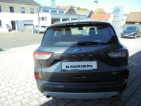 Gebraucht Ford Kuga Titanium 150 PS (110 kW) 2022 Grau SUV