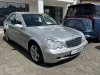 Gebraucht Mercedes C180 143 PS (105 kW) 2003 Brillantsilber  metallicl (metallic) Limousine