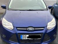 Gebraucht Ford Focus Trend 101 PS (74 kW) 2014 Blau Kombi