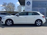 Gebraucht Audi A3 Attraction 122 PS (89 kW) 2014 Weiß Limousine