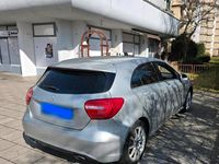 Gebraucht Mercedes A180 122 PS (89 kW) 2015 Silber Limousine