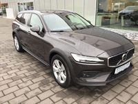 Gebraucht Volvo V60 CC Plus 250 PS (183 kW) 2024 Platinum grey Kombi