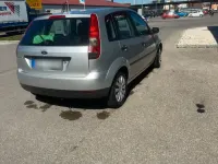 Gebraucht Ford Fiesta 68 PS (50 kW) 2005 Silber Kleinwagen