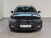 Gebraucht VW Passat 150 PS (110 kW) 2023 Grau Limousine