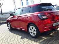 Gebraucht Suzuki Swift Comfort 83 PS (61 kW) 2025 Burning red pearl Kleinwagen