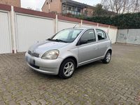 Gebraucht Toyota Yaris 75 PS (55 kW) 2003 Silber Kleinwagen