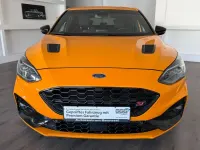 Używany Ford Focus ST 280 KM (205 kW) 2019 Pomarańczowy Sedan/Limuzyna