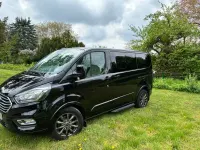 Gebraucht Ford Tourneo 131 PS (96 kW) 2021 Schwarz Van / Kleinbus