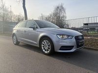 Gebraucht Audi A3 Attraction 150 PS (110 kW) 2014 Silber Limousine