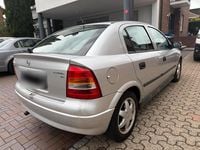 Usata Opel Astra 75 CV (55 kW) 2002 Argento Berlina