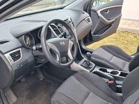 Gebraucht Hyundai i30 101 PS (74 kW) 2015 Schwarz Limousine