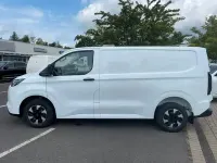 Gebraucht Ford Transit Custom Trend 233 PS (171 kW) 2025 Frozen white Limousine