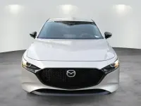 Neu Mazda 3 Homura-Line 140 PS (102 kW) 2026 Silber Limousine
