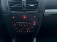 Gebraucht Renault Clio II 75 PS (55 kW) 2003 Blau Kleinwagen