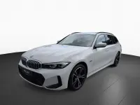 Gebraucht BMW 320e Shadowline 204 PS (150 kW) 2023 Alpinweiss iii (weiß) Kombi