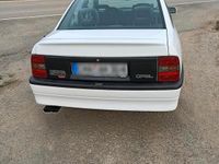 Gebraucht Opel Vectra 150 PS (110 kW) 1990 Weiß Kleinwagen
