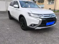 Begagnad Mitsubishi Outlander 150 HK (110 kW) 2017 Vit SUV