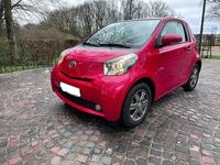 Gebraucht Toyota iQ 68 PS (50 kW) 2009 Rot Kleinwagen