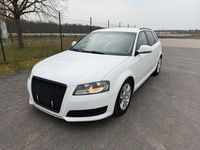 Gebraucht Audi A3 Attraction 125 PS (91 kW) 2010 Weiß Kleinwagen