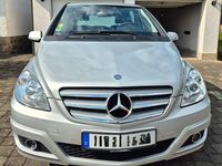 Gebraucht Mercedes B200 136 PS (100 kW) 2009 Silber Van / Kleinbus