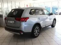 Gebraucht Mitsubishi Outlander Edition 150 PS (110 kW) 2017 Silber SUV