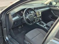 Gebraucht VW Passat Trendline 150 PS (110 kW) 2015 Grau Kombi