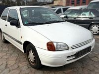 Używany Toyota Starlet 75 KM (55 kW) 1998 Biały Hatchback