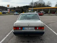 Gebraucht Mercedes 190 136 PS (100 kW) 1990 Grau Limousine