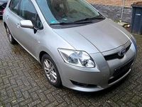 Gebraucht Toyota Auris 124 PS (91 kW) 2008 Silber Kleinwagen