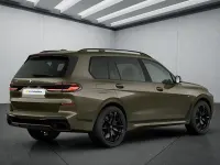 Neu BMW X7 381 PS (280 kW) 2026 Braun SUV