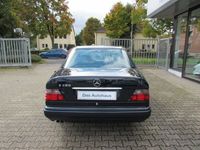 Gebraucht Mercedes E280 193 PS (141 kW) 1994 Limousine