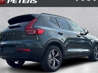 Neu Volvo XC40 Plus 197 PS (144 kW) 2026 Grün SUV