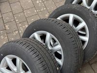 Gebraucht VW Passat Basis 136 PS (100 kW) 2004 Schwarz Kombi