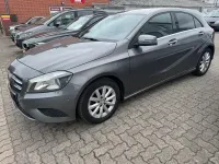 Gebraucht Mercedes A180 Style 122 PS (89 kW) 2015 Grau Kleinwagen