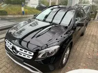 Gebraucht Mercedes GLA180 122 PS (89 kW) 2019 Schwarz SUV