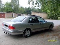 Gebraucht Mercedes 230 150 PS (110 kW) 1997 Silber metallic Limousine