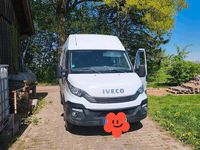 Second-hand Iveco Daily 150 CP (110 kW) 2017 Alb Monovolum
