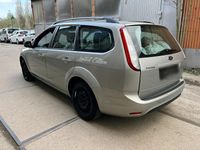 Gebraucht Ford Focus 101 PS (74 kW) 2009 Kombi