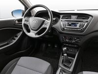 gebraucht Hyundai i20 1.2 Benzin Trend