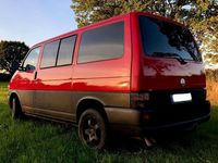 Second-hand VW T4 102 CP (75 kW) 1996 Roșu Van