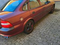 Gebraucht Opel Vectra 101 PS (74 kW) 1998 Rot Limousine