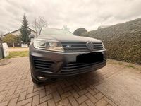 Gebraucht VW Touareg 262 PS (192 kW) 2016 Schwarz SUV