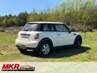 Begagnad Mini ONE 75 HK (55 kW) 2011 Vit Halvkombi
