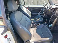 Second-hand Mini Cooper Cabriolet 116 CP (85 kW) 2006 Alb Cabrio