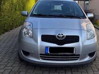 Gebraucht Toyota Yaris 87 PS (63 kW) 2007 Silber Kleinwagen