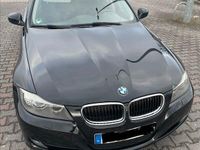 Gebraucht BMW 320 Sport Line 184 PS (135 kW) 2011 Schwarz Kombi