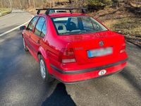 Gebraucht VW Bora 75 PS (55 kW) 2002 Rot Limousine